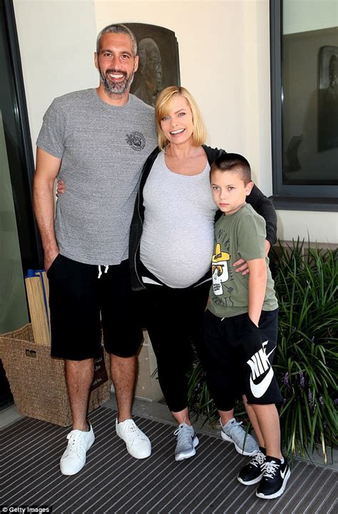 jaime pressly family photos|Jaime Pressly with her sister, Jess and mother,。